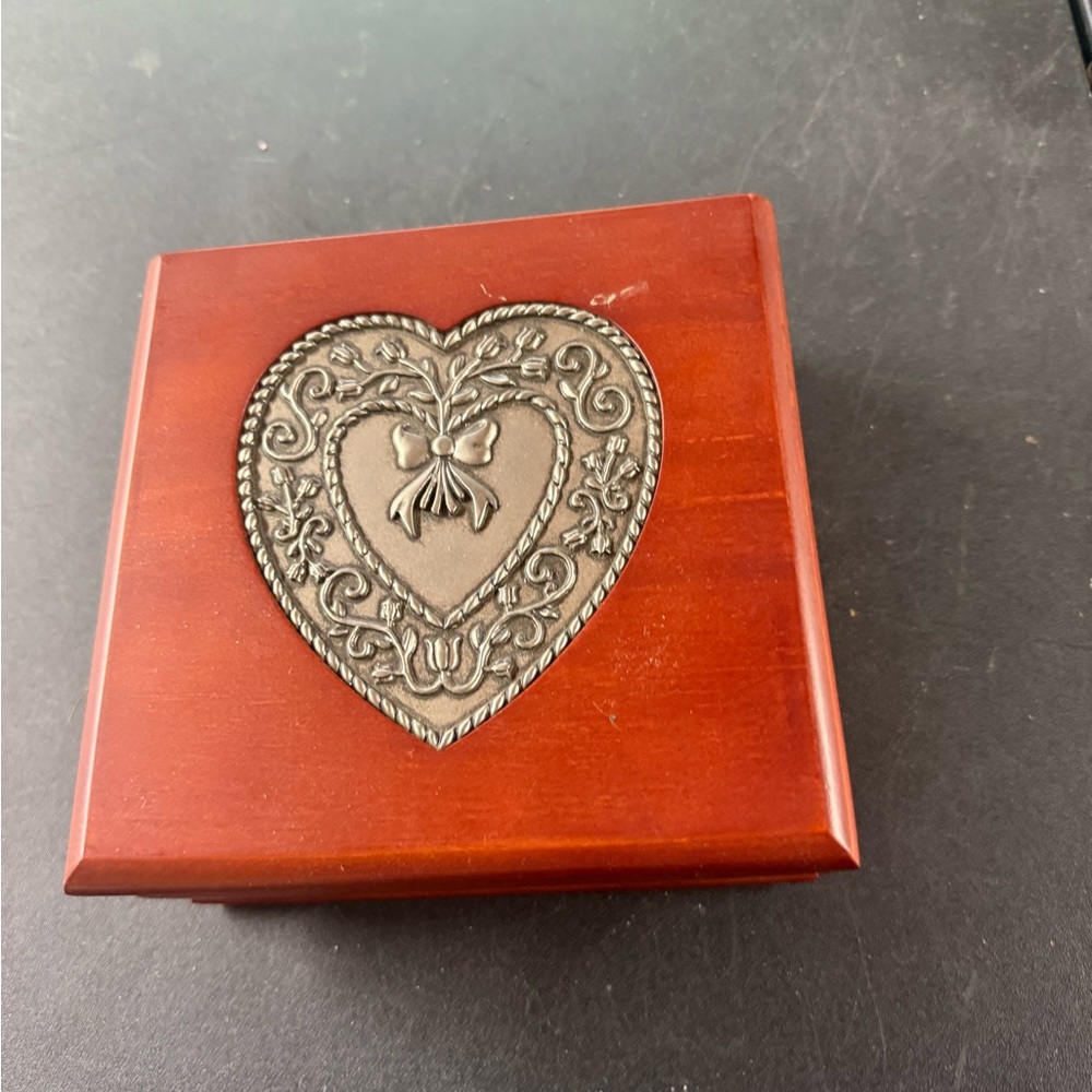 Elegant Wooden Heart music Jewelry Box💍